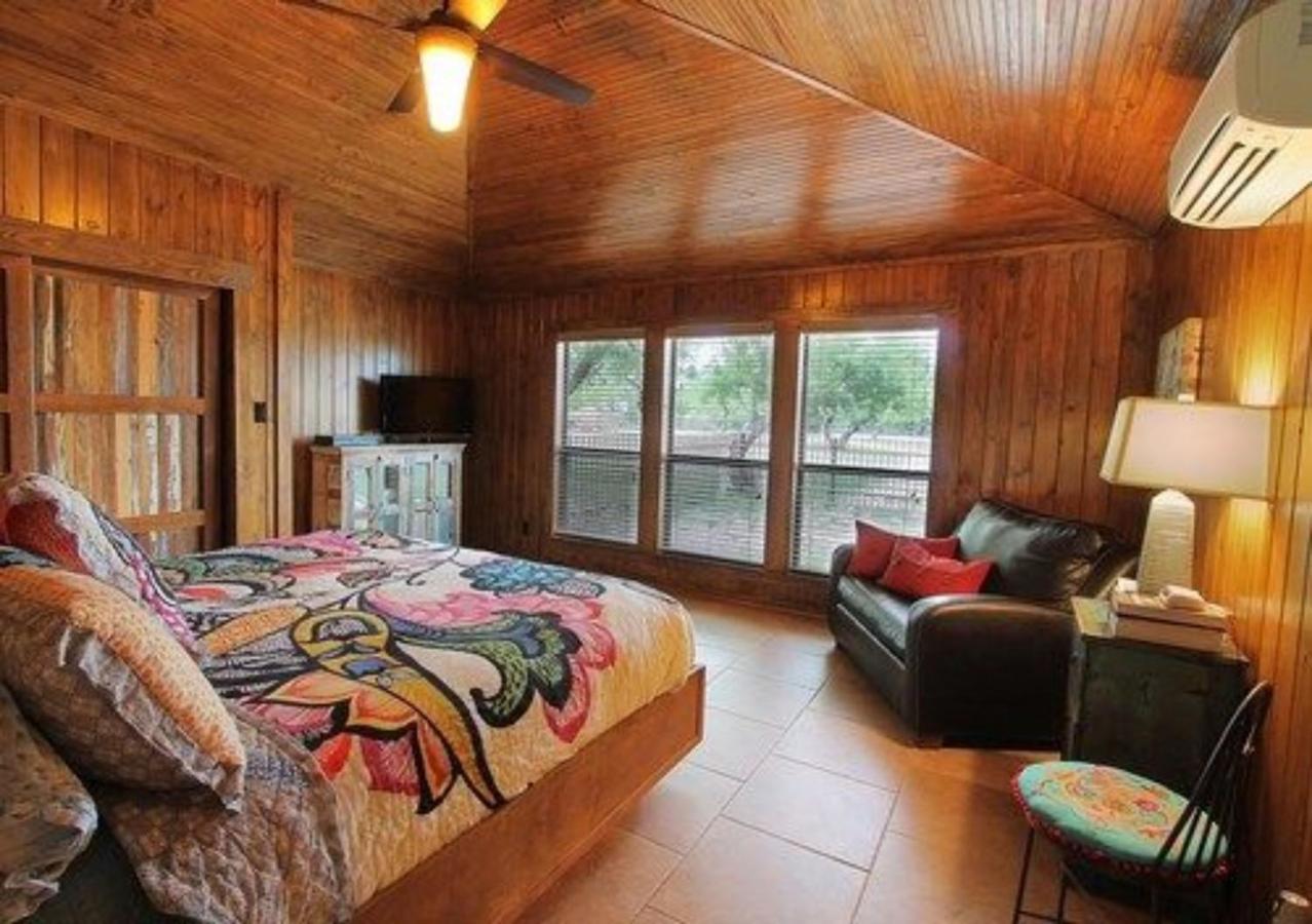 우발데 라이브 오크스 비앤비 B&B 외부 사진